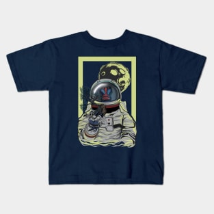 ape astronauts Kids T-Shirt